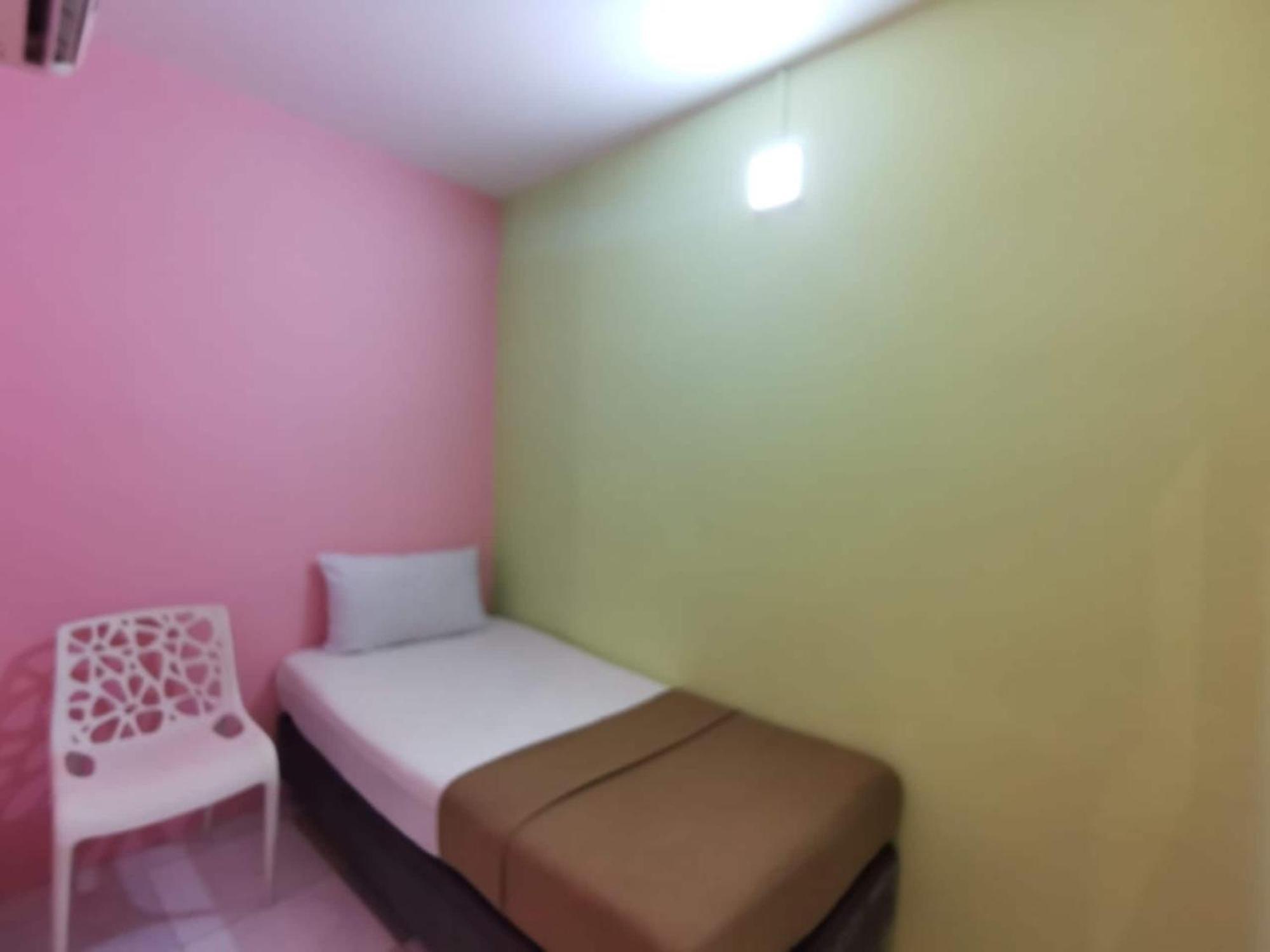 Super Oyo 90086 My Seven Days Inn Johor Bahru Buitenkant foto