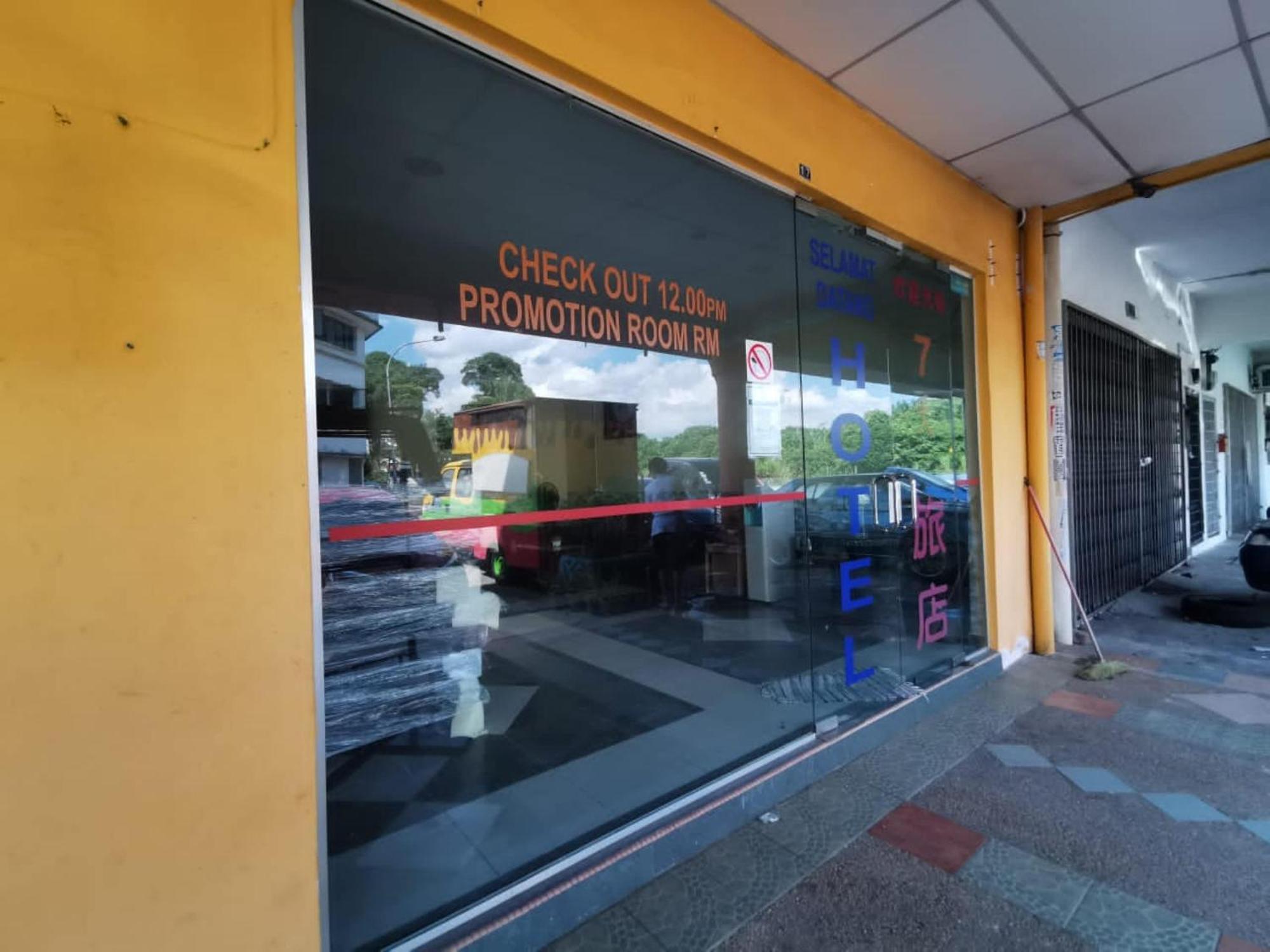 Super Oyo 90086 My Seven Days Inn Johor Bahru Buitenkant foto