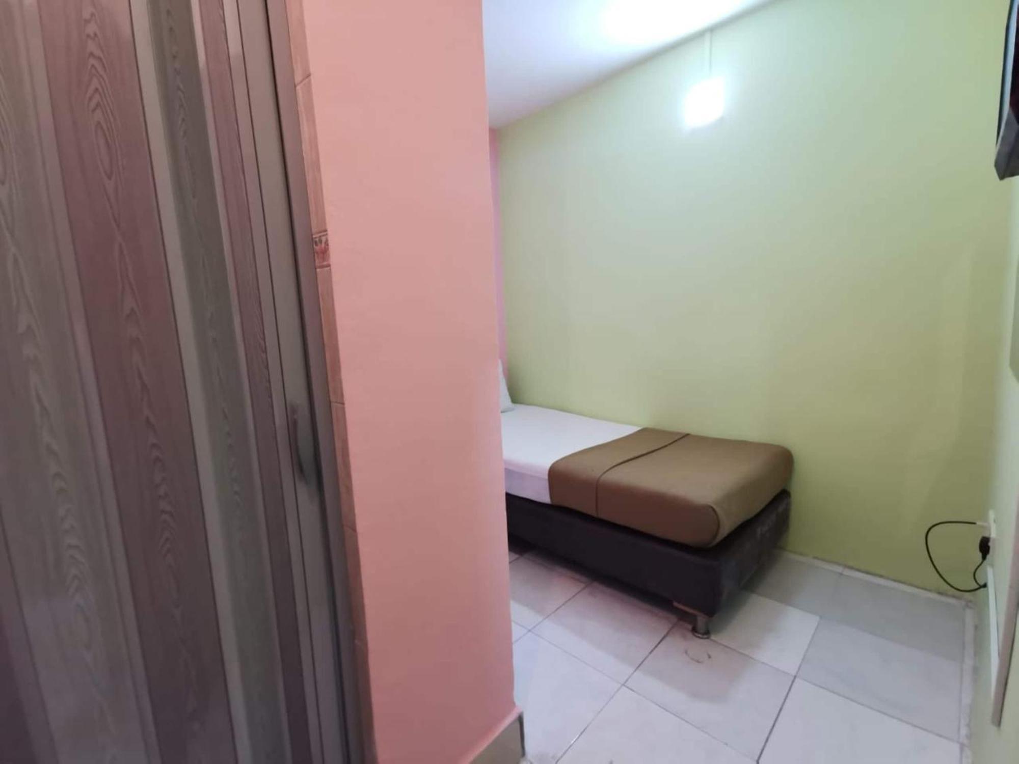 Super Oyo 90086 My Seven Days Inn Johor Bahru Buitenkant foto